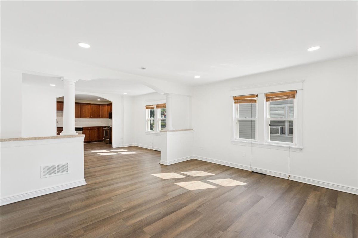 540 E 4th Street, Lockport, IL 60441