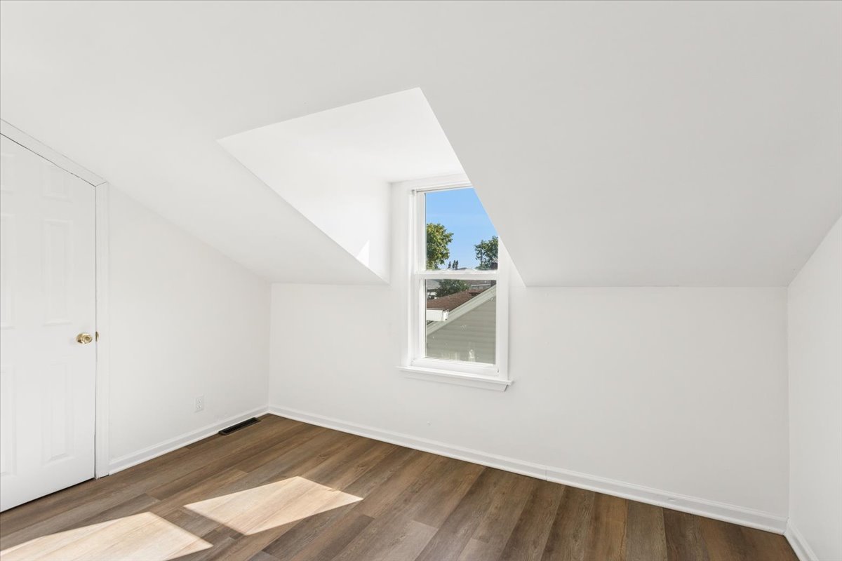 540 E 4th Street, Lockport, IL 60441