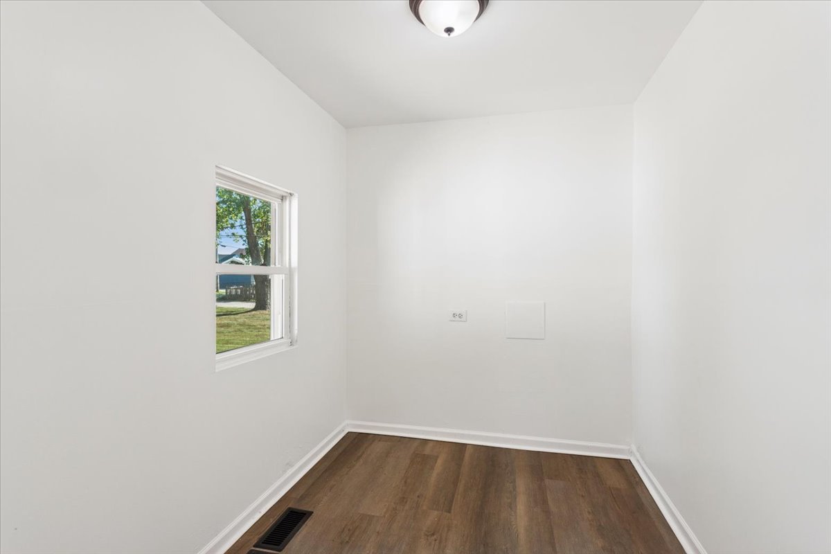 540 E 4th Street, Lockport, IL 60441