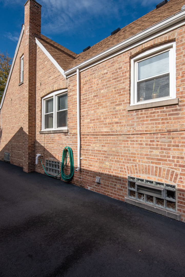 14533 S Parnell Avenue, Riverdale, IL 60827