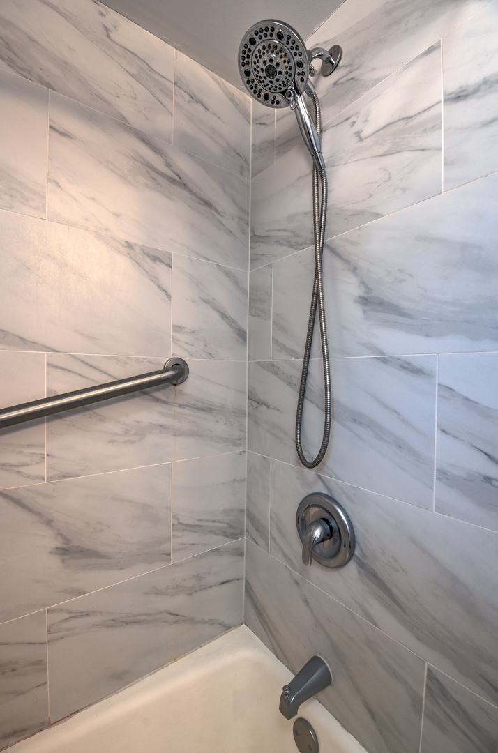 14533 S Parnell Avenue, Riverdale, IL 60827