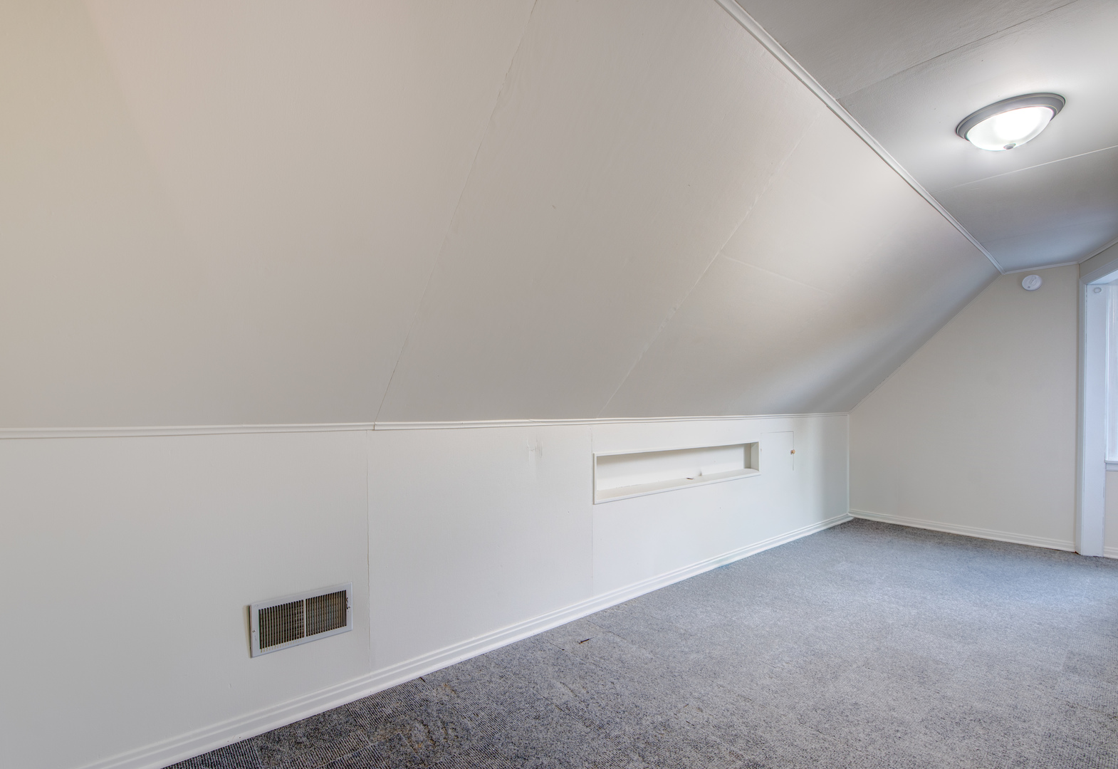 14533 S Parnell Avenue, Riverdale, IL 60827