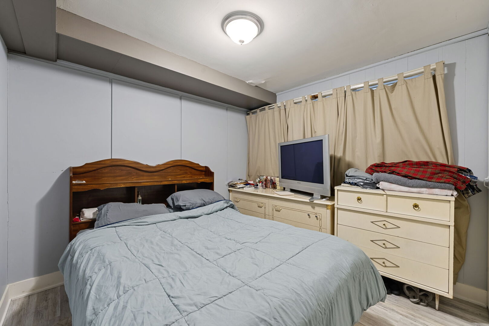 5706 N Saint Louis Avenue, Chicago, IL 60659