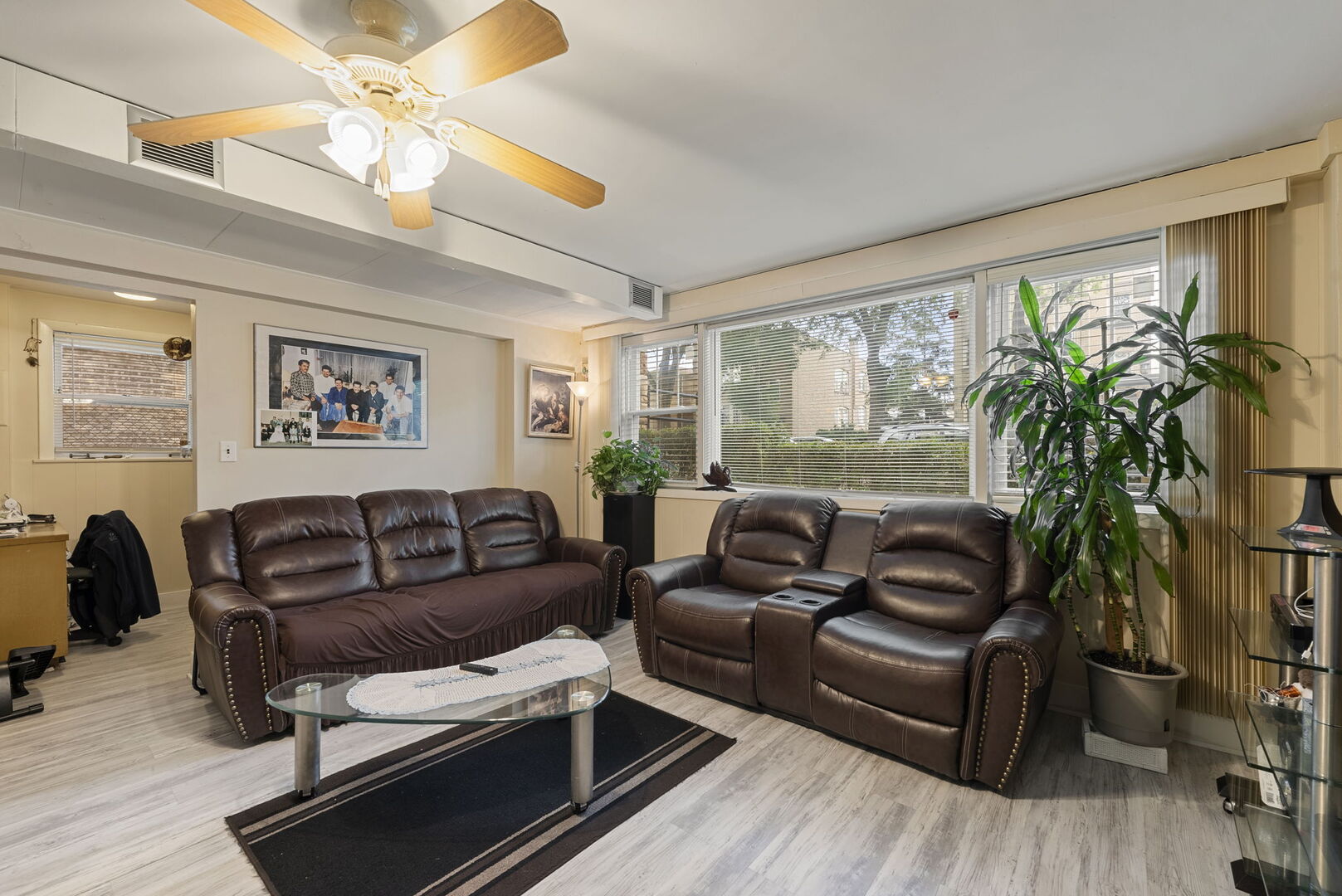 5706 N Saint Louis Avenue, Chicago, IL 60659