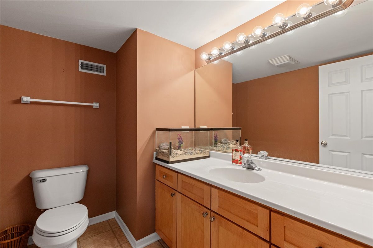 3817 N Milwaukee Avenue #D, Chicago, IL 60641