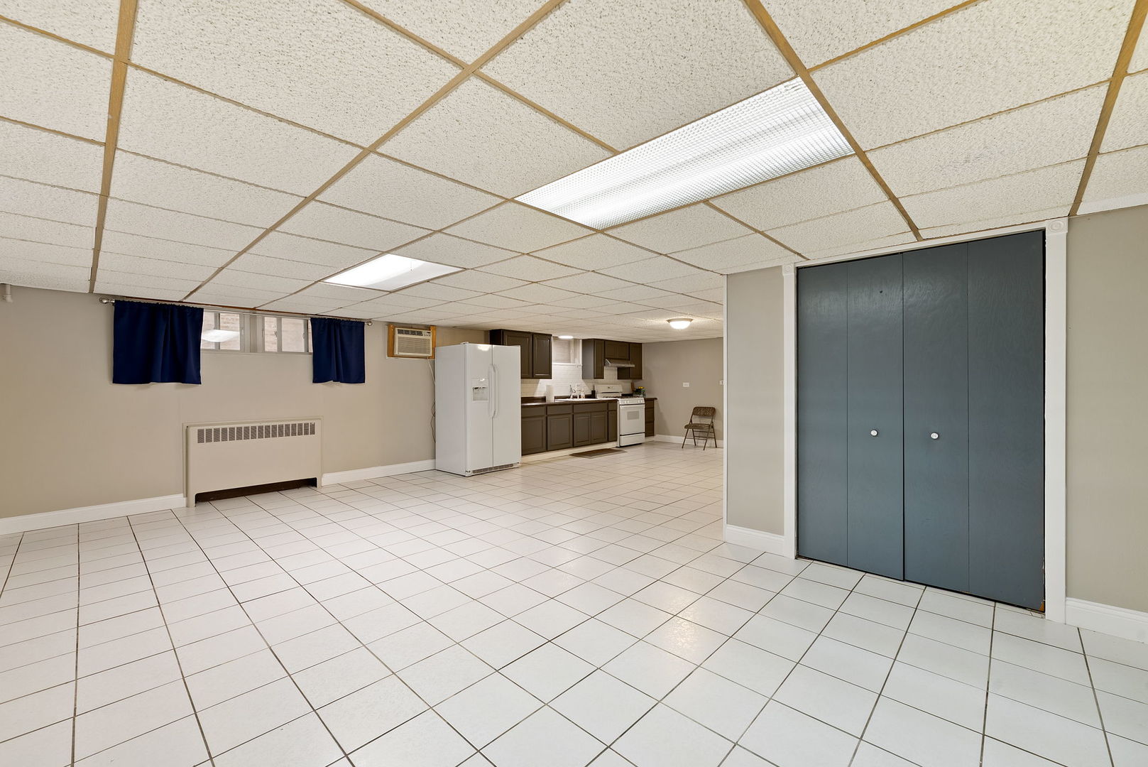 8729 W Summerdale Avenue, Chicago, IL 60656