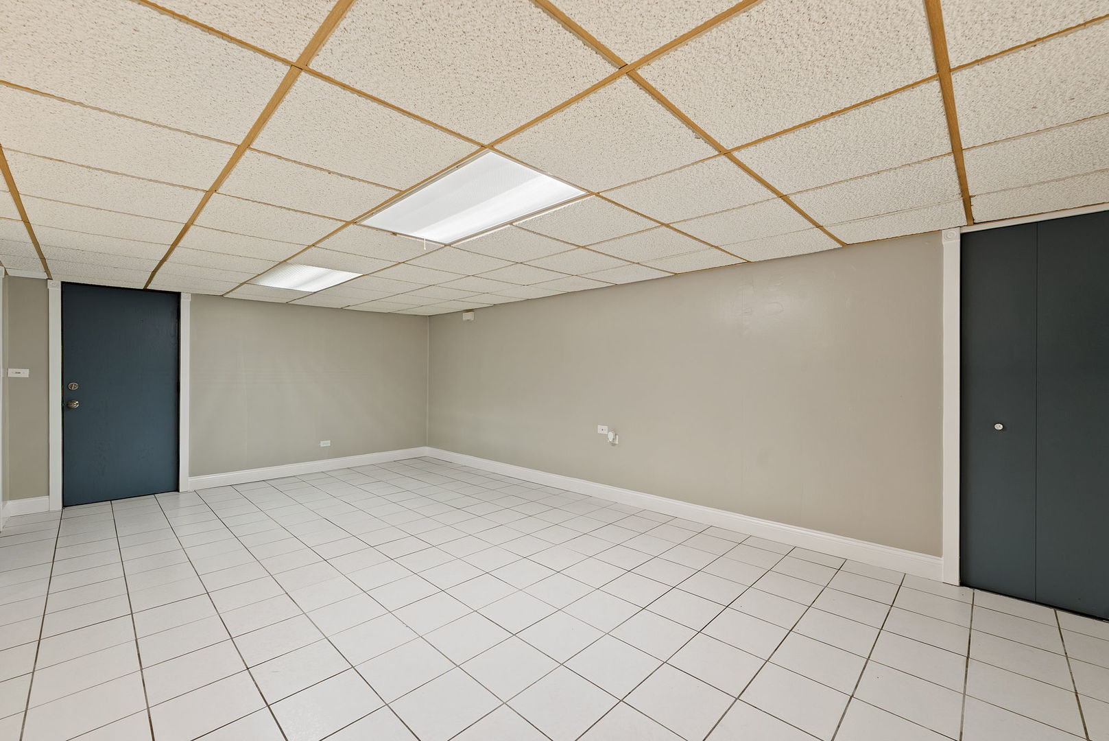 8729 W Summerdale Avenue, Chicago, IL 60656