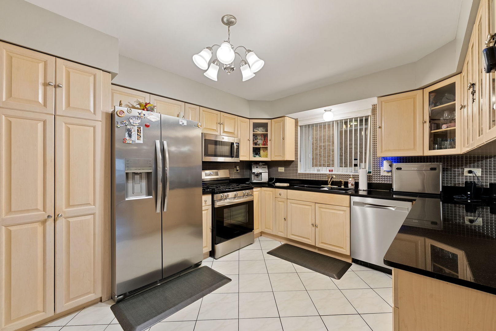 8729 W Summerdale Avenue, Chicago, IL 60656