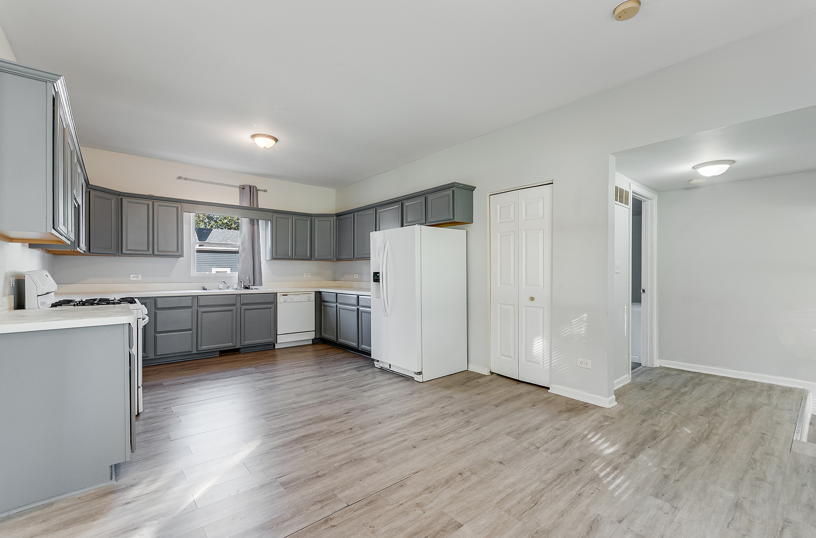 310 W Oak Street, Coal City, IL 60416