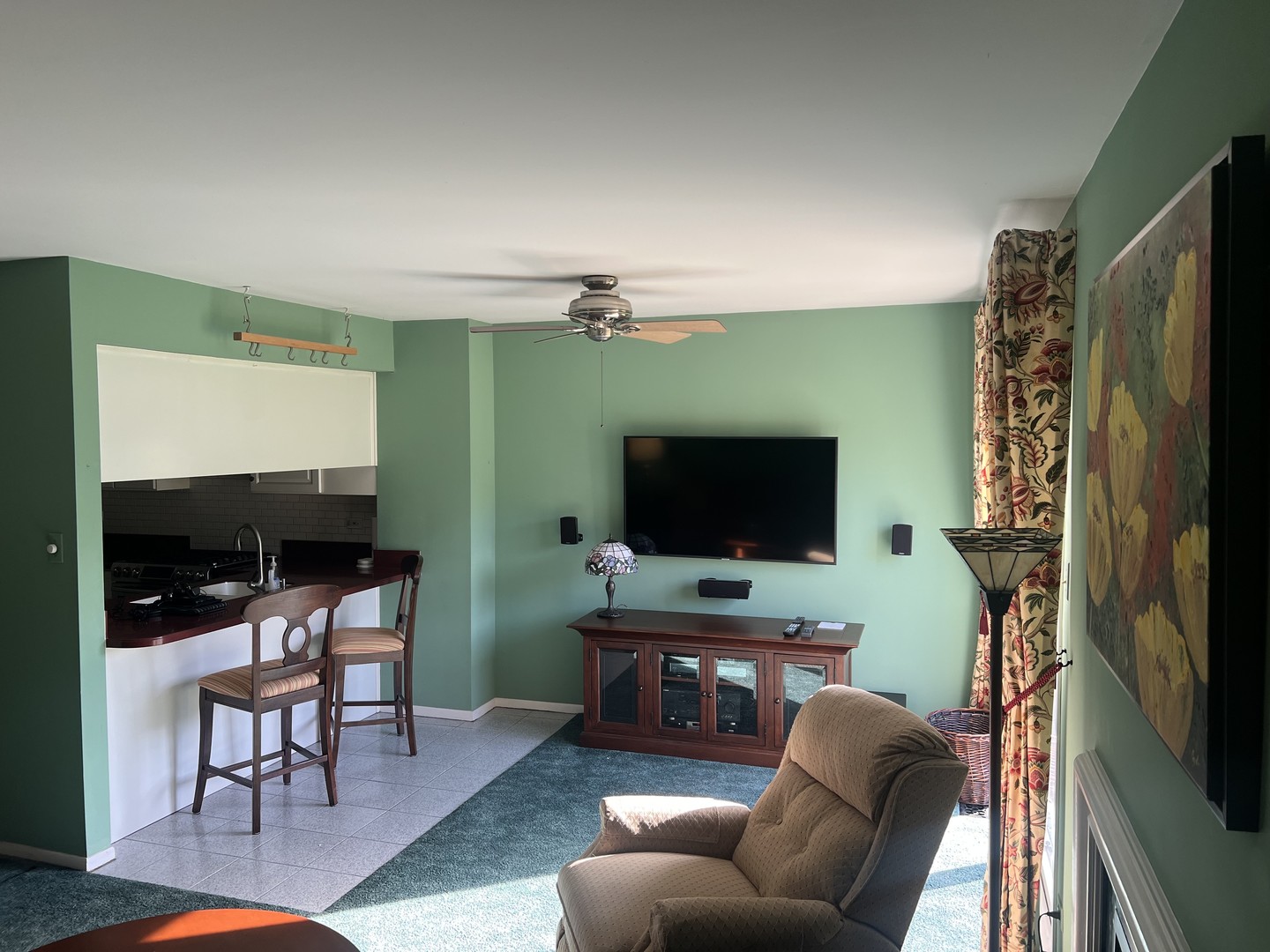 1038 Liskeard Court, Wheaton, IL 60189