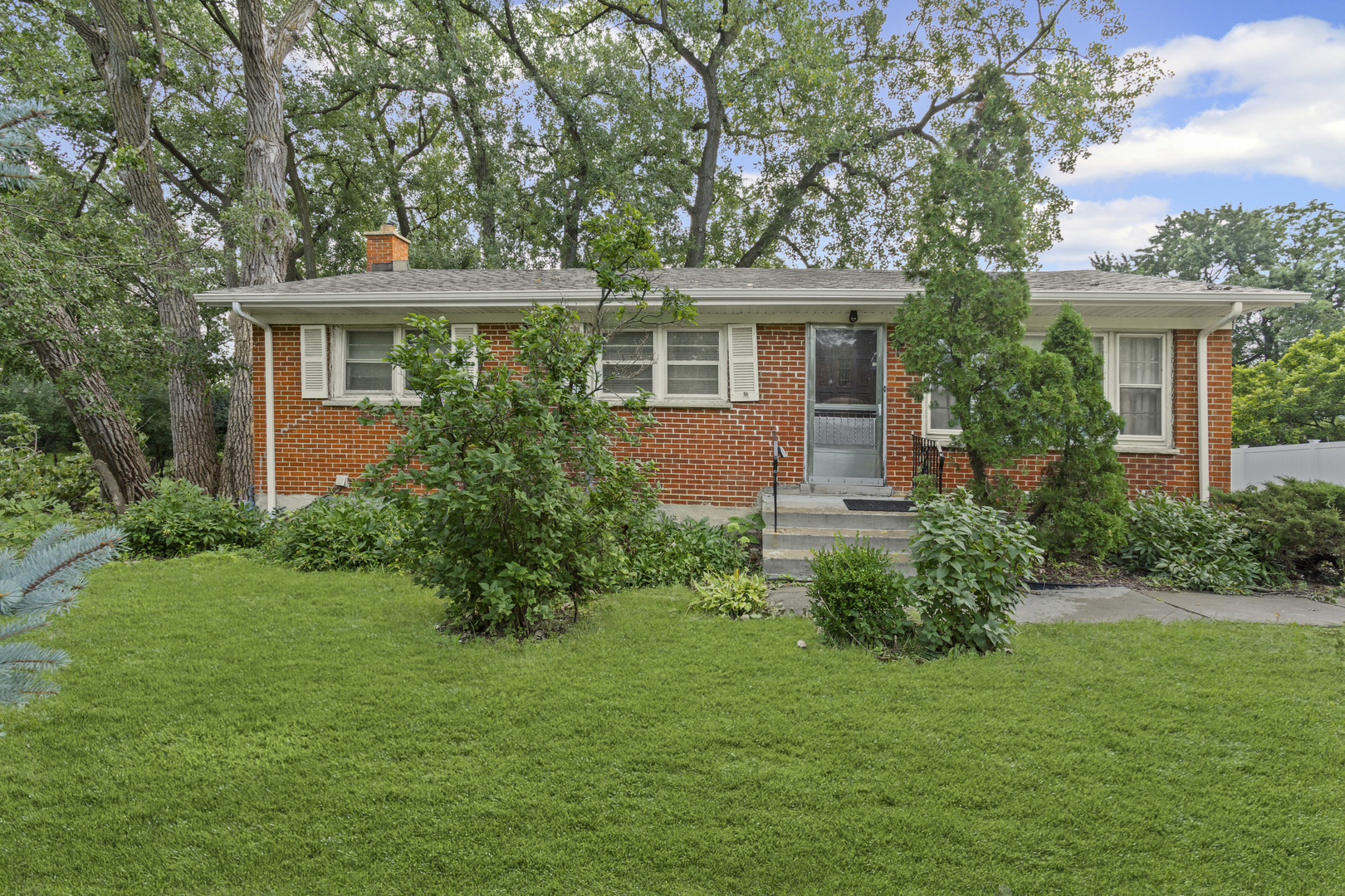 5519 Fairview Avenue, Downers Grove, IL 60516