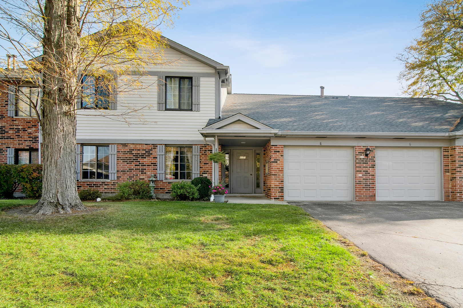 4121 N Mallard Drive #5, Arlington Heights, IL 60004