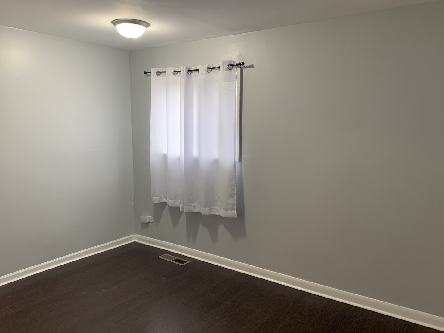 17335 Community Street, Lansing, IL 60438