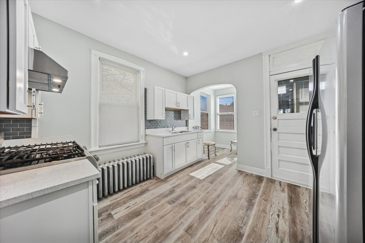 5049 W 29th Place #1st, Cicero, IL 60804