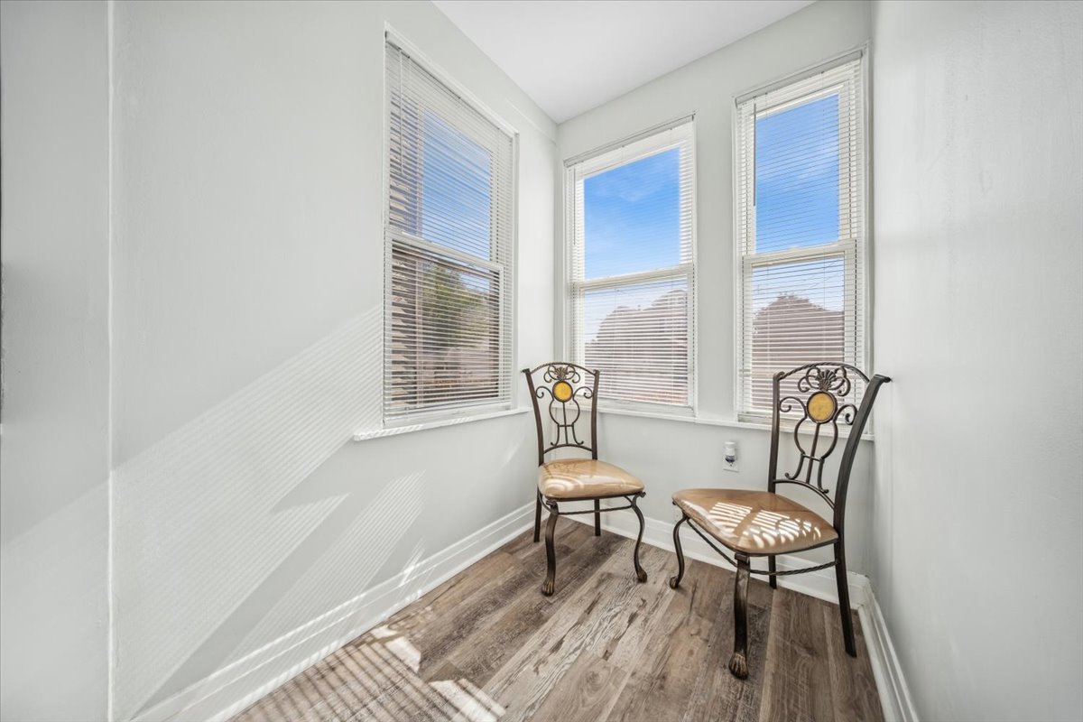 5049 W 29th Place #1st, Cicero, IL 60804