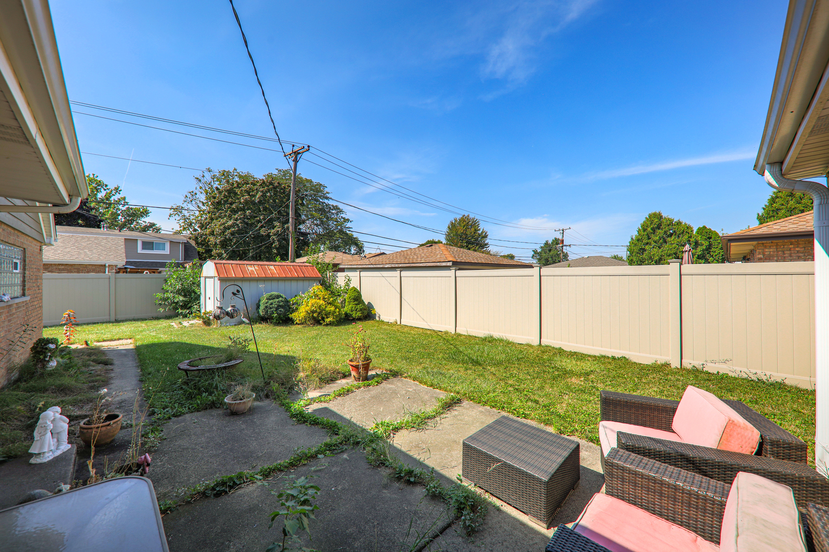 9236 Pembroke Lane, Bridgeview, IL 60455