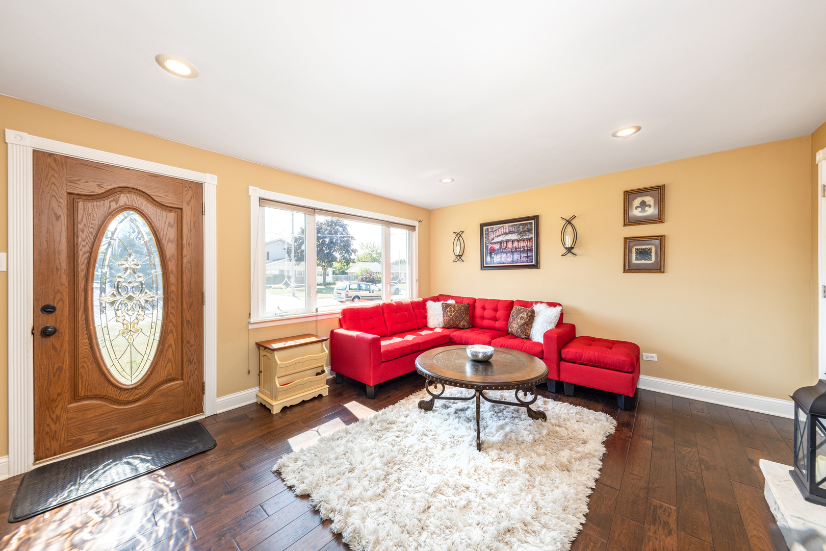 9236 Pembroke Lane, Bridgeview, IL 60455