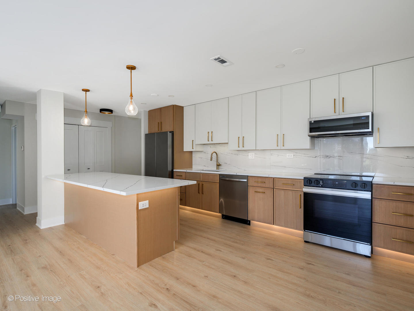 1727 W Crystal Lane #208, Mount Prospect, IL 60056