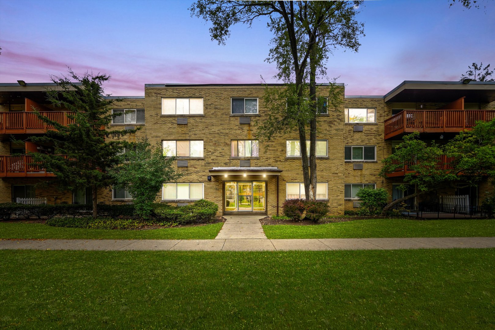 760 Dempster Street #110, Mount Prospect, IL 60056