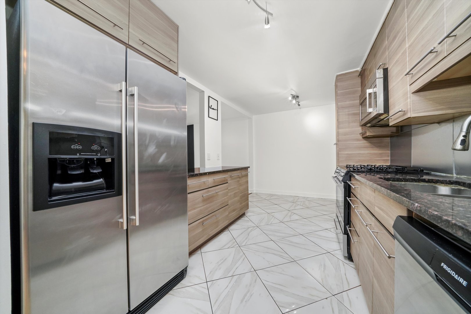 760 Dempster Street #110, Mount Prospect, IL 60056