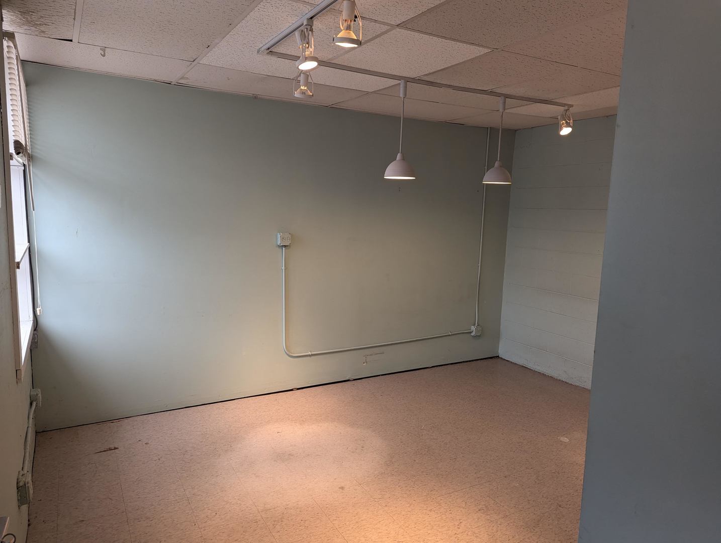 225 N NORTHWEST Highway, Palatine, IL 60067