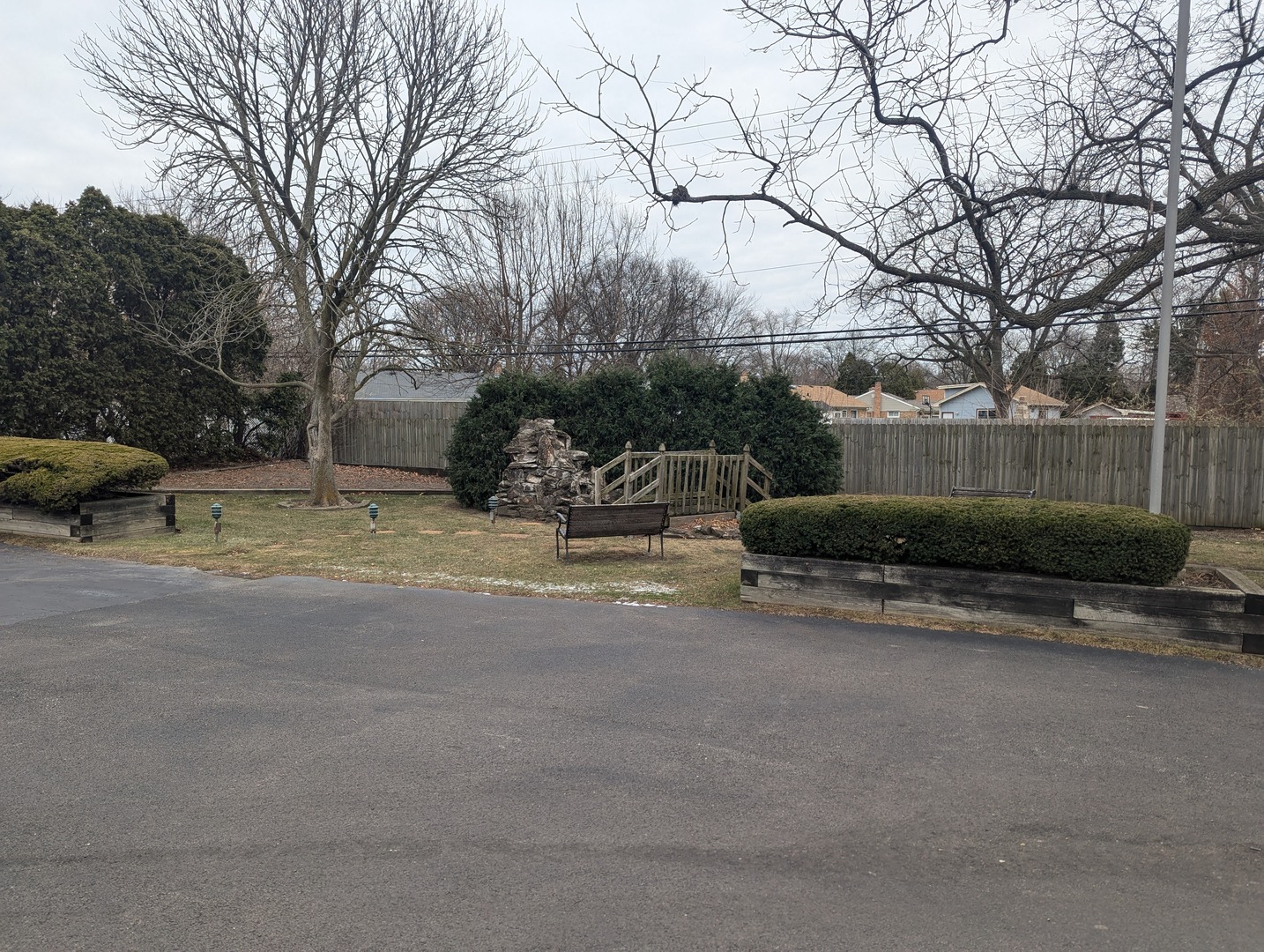 225 N NORTHWEST Highway, Palatine, IL 60067