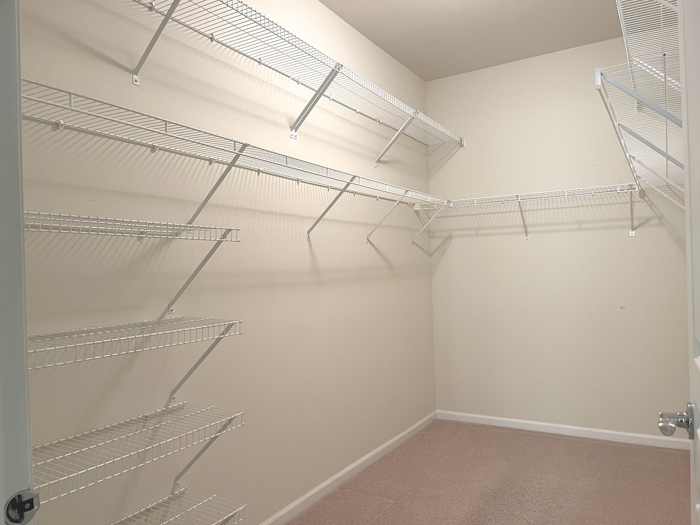 704 Flag Drive, Shorewood, IL 60404