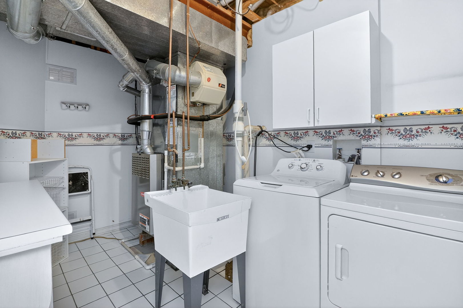 1628 Luther Avenue, Oakbrook Terrace, IL 60181