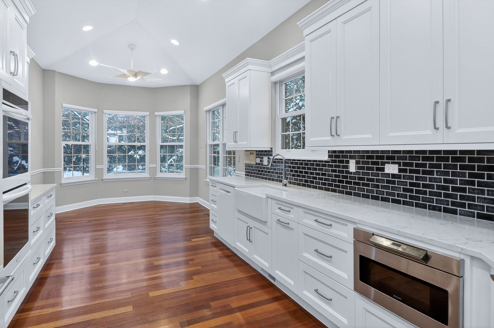 1628 Luther Avenue, Oakbrook Terrace, IL 60181