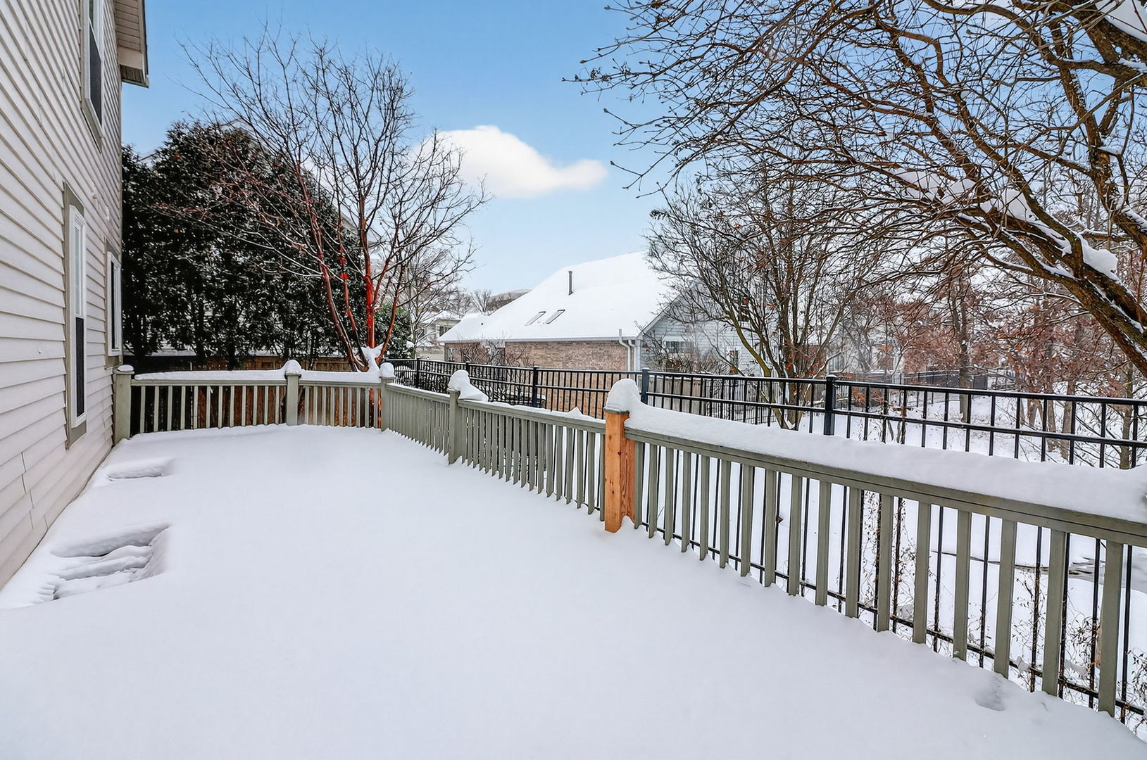 1628 Luther Avenue, Oakbrook Terrace, IL 60181