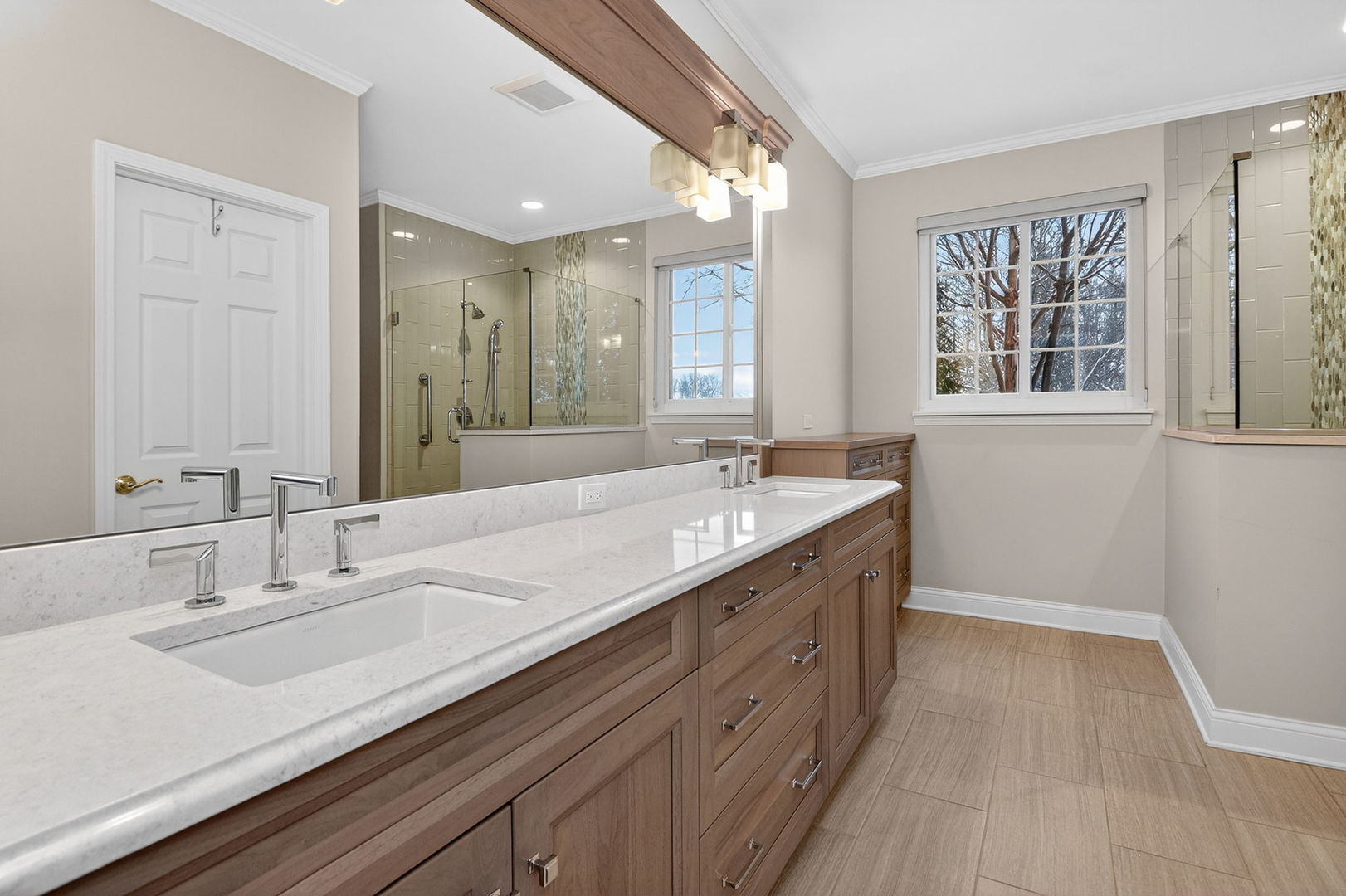 1628 Luther Avenue, Oakbrook Terrace, IL 60181