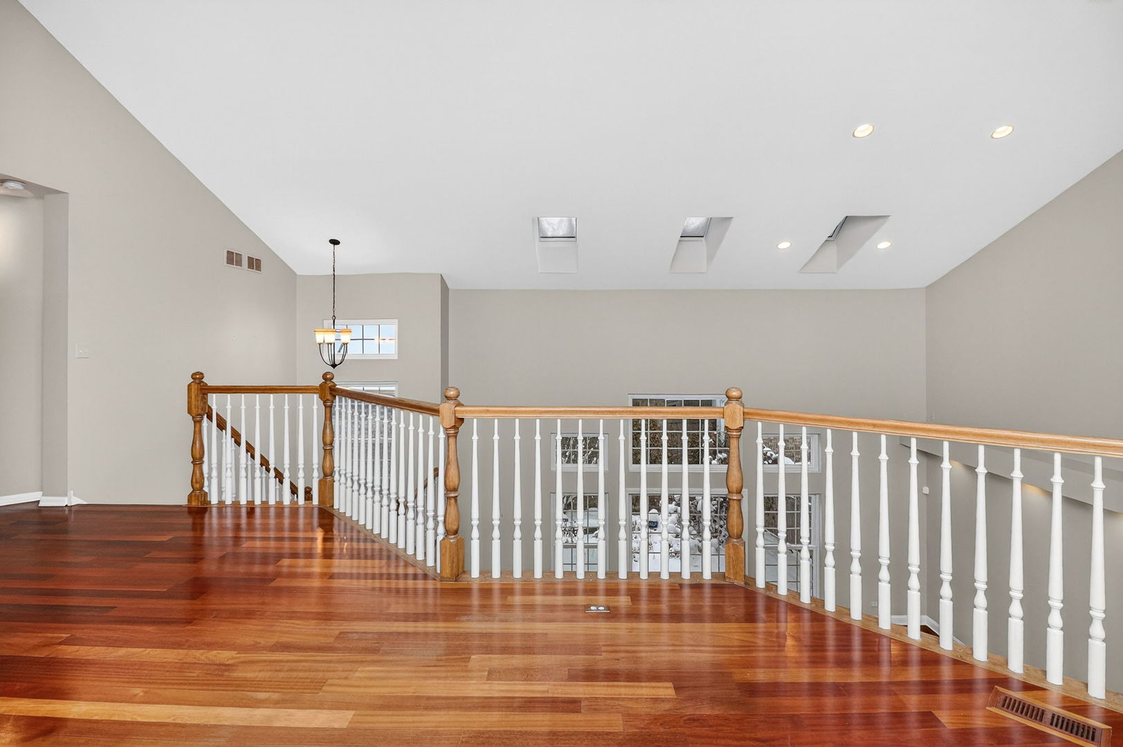 1628 Luther Avenue, Oakbrook Terrace, IL 60181