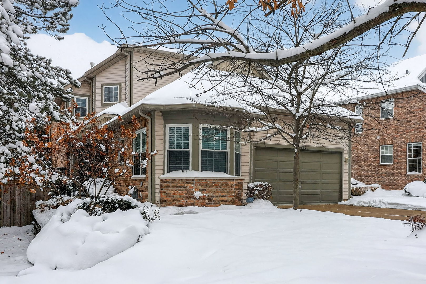 1628 Luther Avenue, Oakbrook Terrace, IL 60181