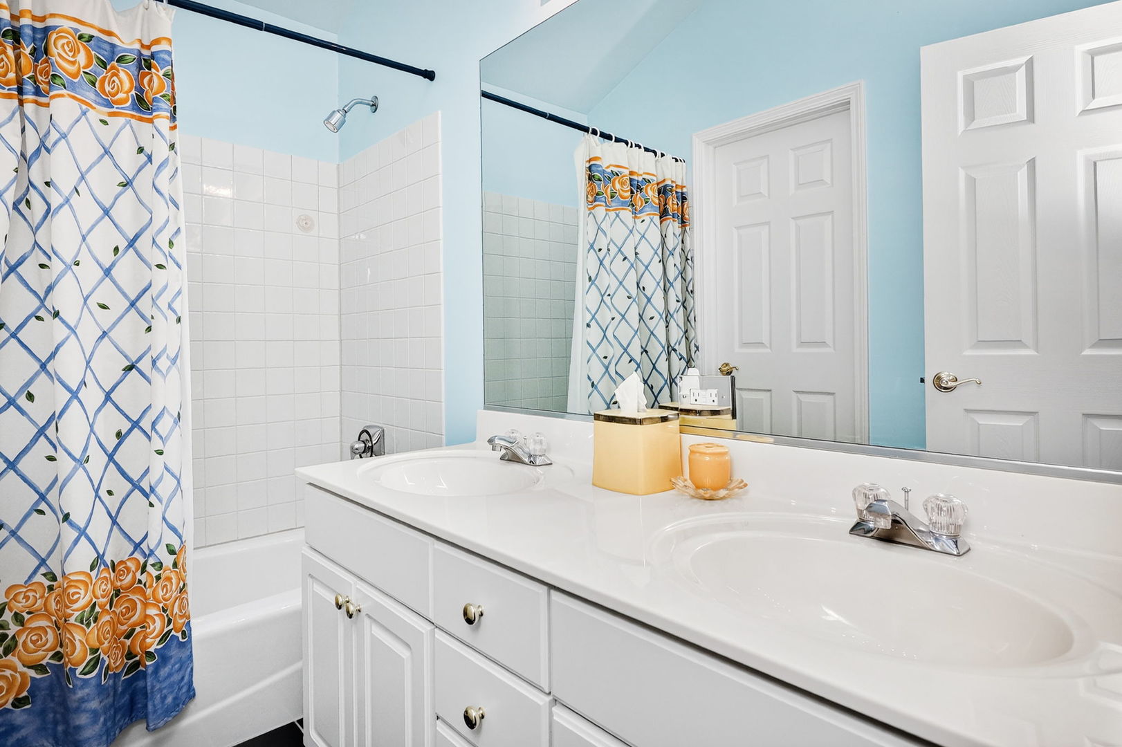 1628 Luther Avenue, Oakbrook Terrace, IL 60181