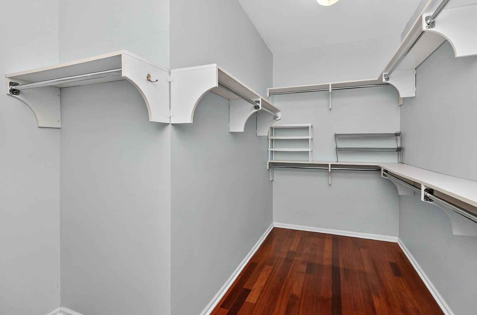 1628 Luther Avenue, Oakbrook Terrace, IL 60181