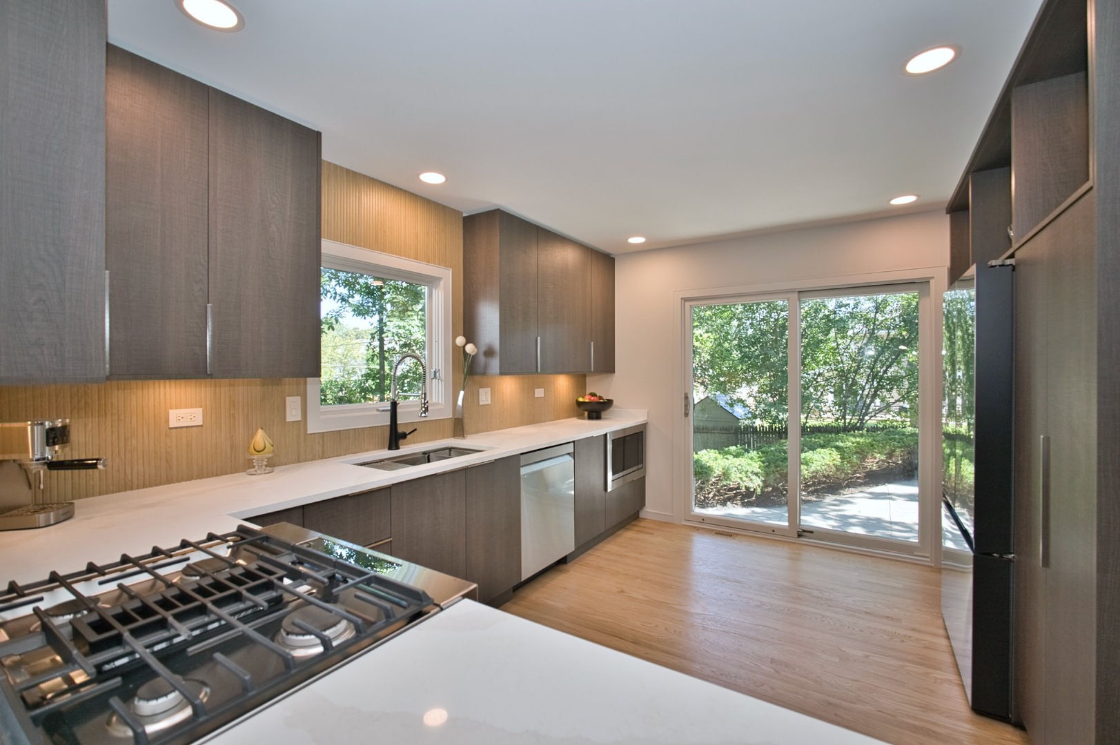 186 W Scranton Avenue, Lake Bluff, IL 60044