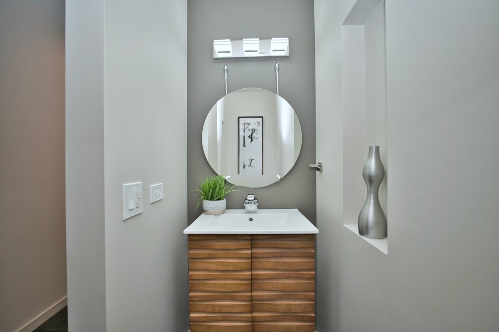 186 W Scranton Avenue, Lake Bluff, IL 60044