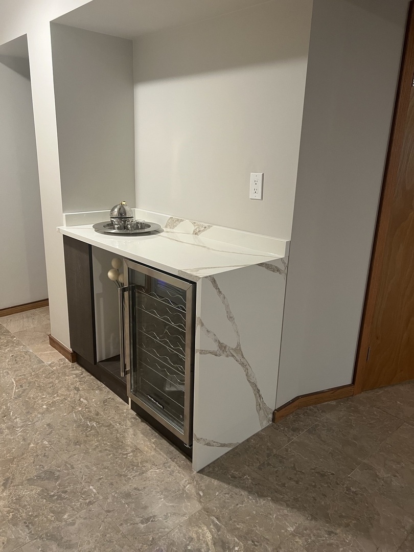 186 W Scranton Avenue, Lake Bluff, IL 60044