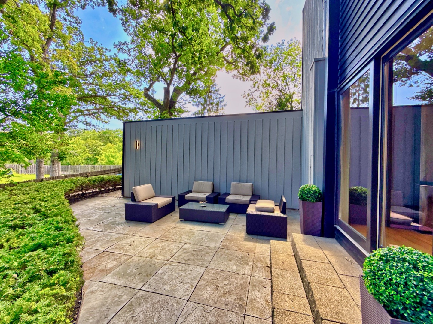 186 W Scranton Avenue, Lake Bluff, IL 60044