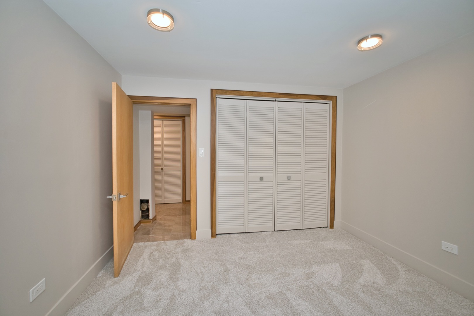 186 W Scranton Avenue, Lake Bluff, IL 60044