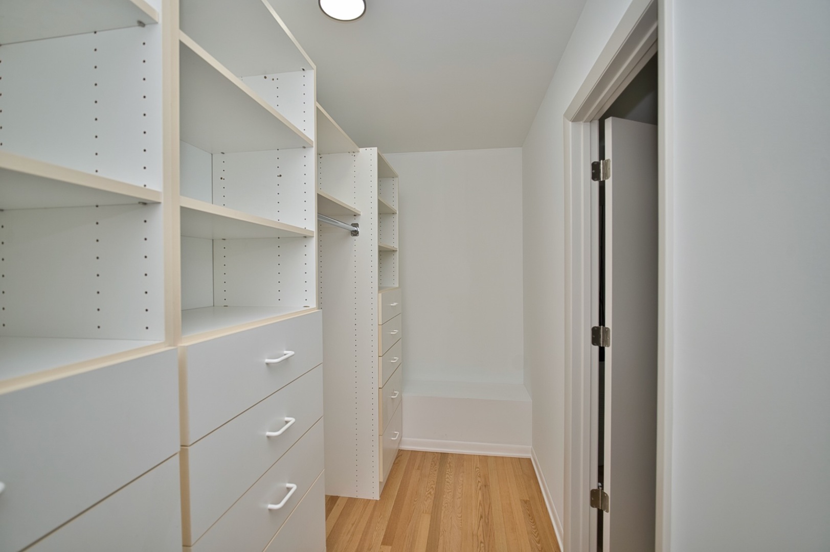 186 W Scranton Avenue, Lake Bluff, IL 60044