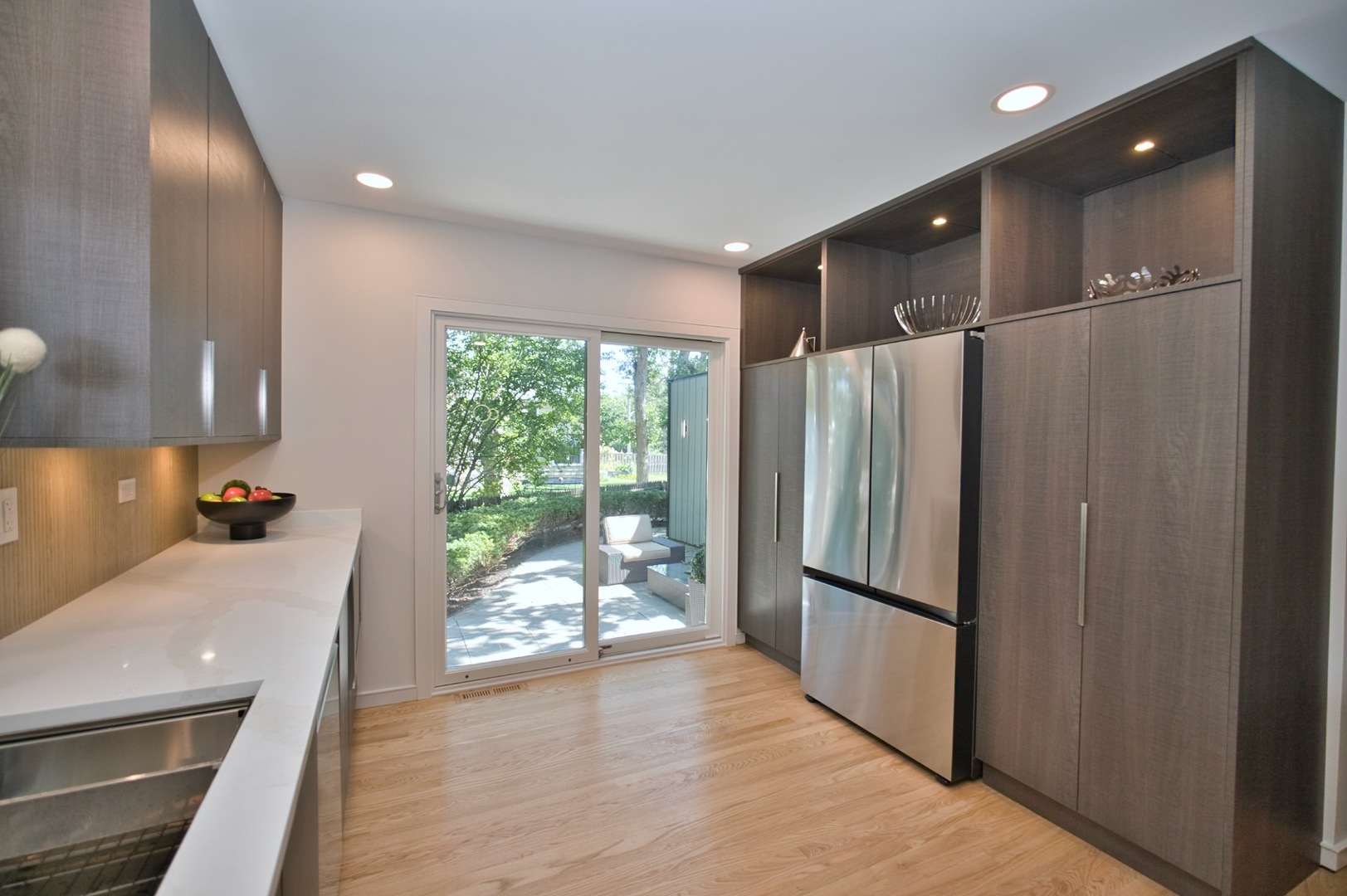 186 W Scranton Avenue, Lake Bluff, IL 60044