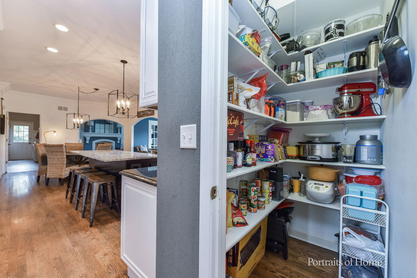 4007 Heron Court, Naperville, IL 60564