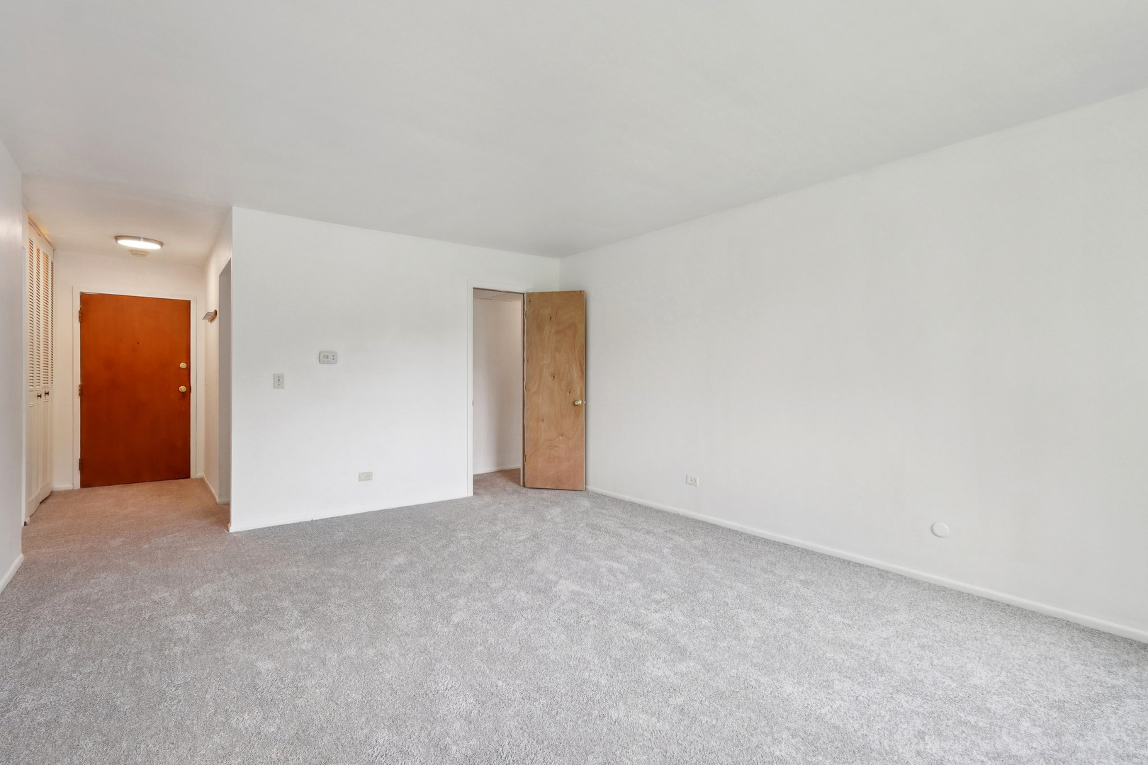 2650 Brookwood Way Drive #201B, Rolling Meadows, IL 60008