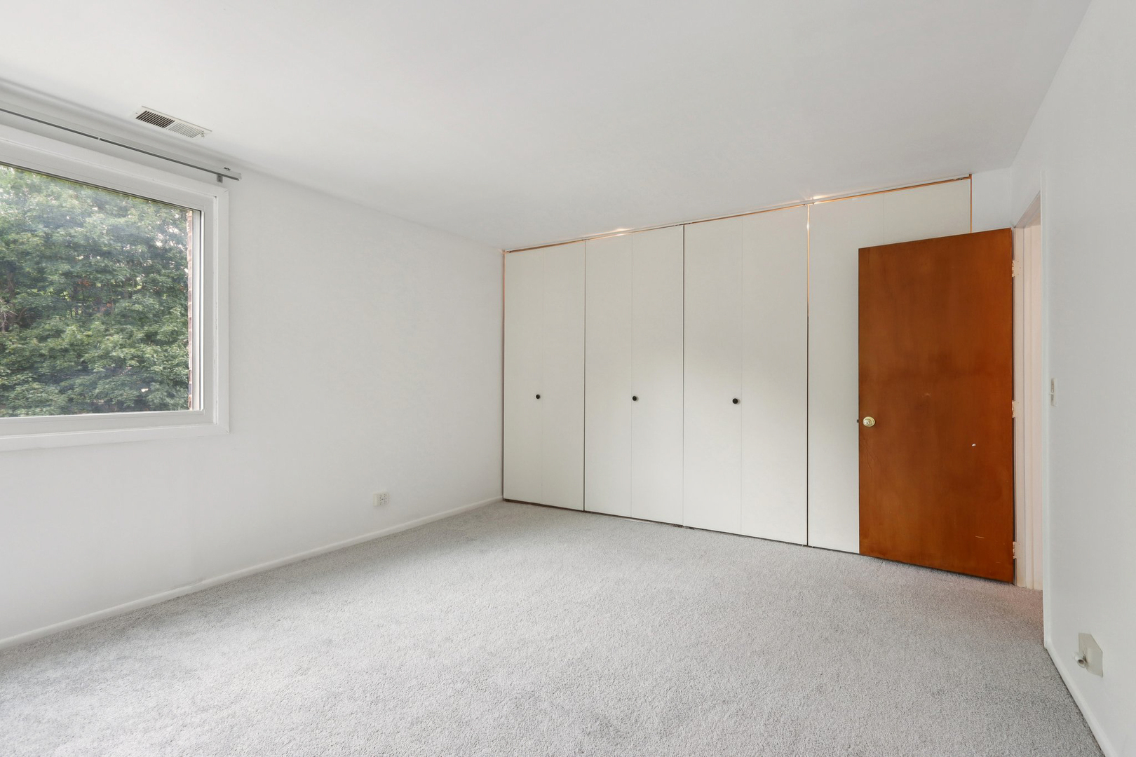 2650 Brookwood Way Drive #201B, Rolling Meadows, IL 60008