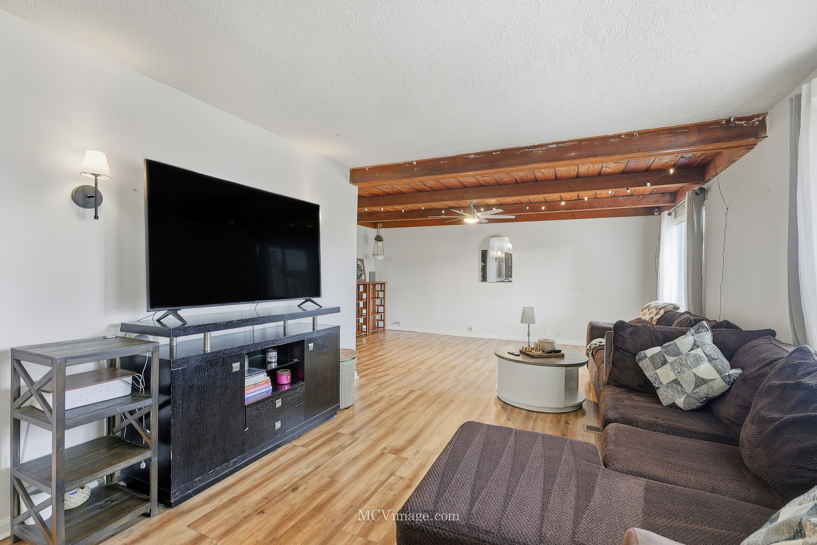 242 Tallman Avenue, Romeoville, IL 60446