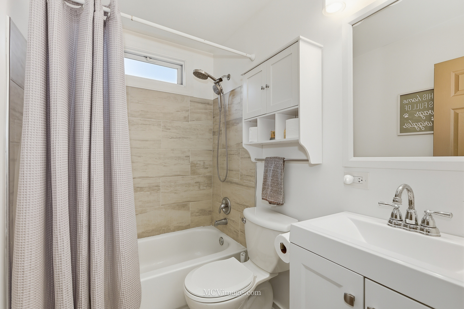 242 Tallman Avenue, Romeoville, IL 60446