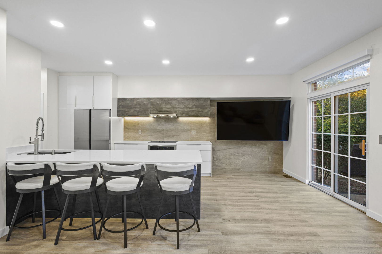 16530 Willow Walk Drive, Lockport, IL 60441