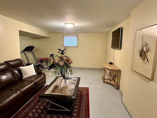 932 Kentucky Lane, Elk Grove Village, IL 60007