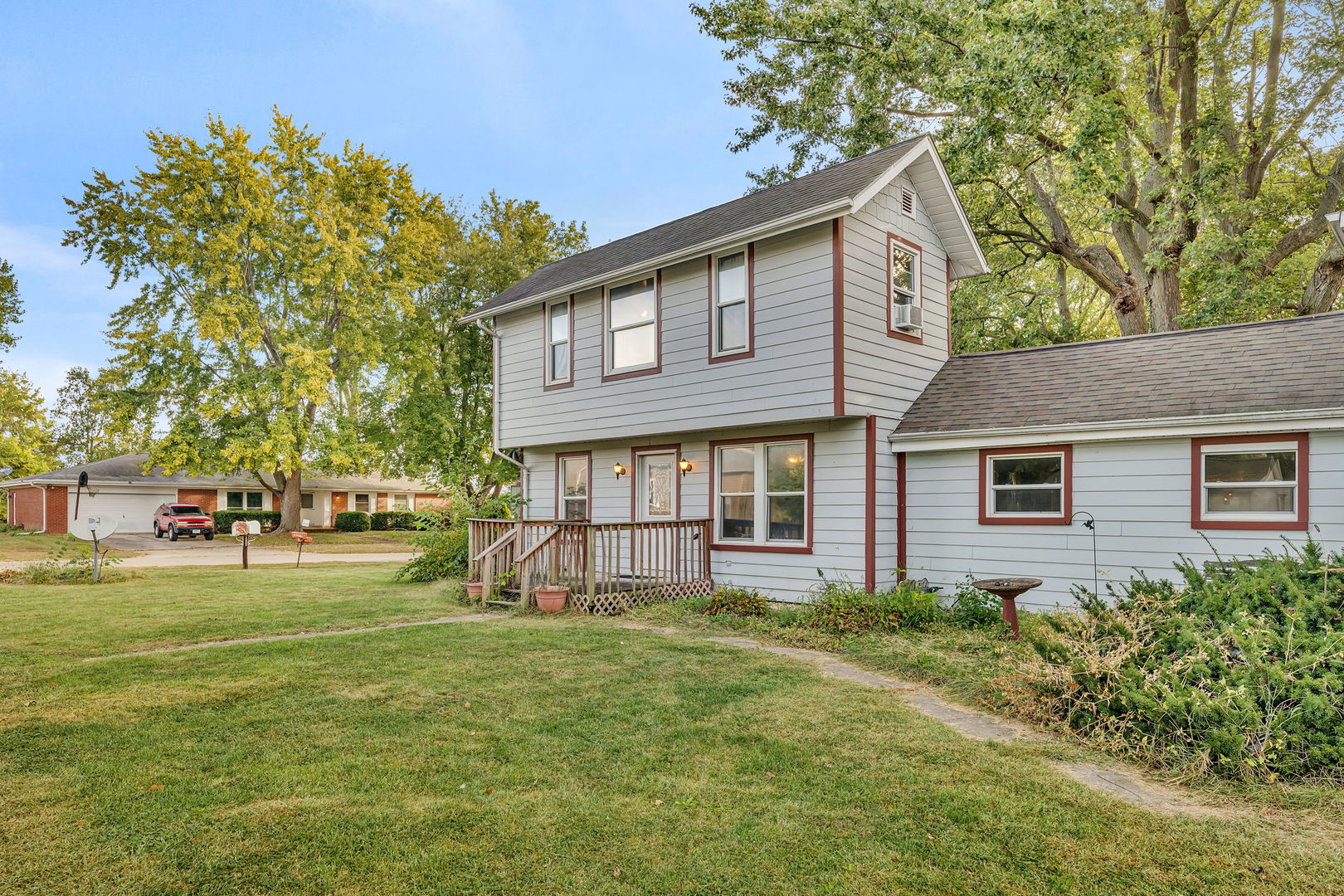 1636 N 4012th Road, Earlville, IL 60518